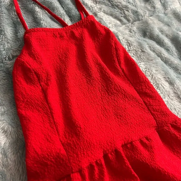 Red Lace Up Backless Ruffle Hem Dress - Picture 4 of 5
